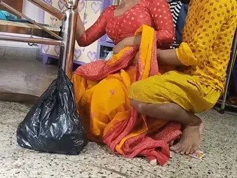 Desi stepmom and Indian sonny get crazy in maid's arse