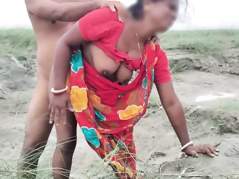 Supah hot Housewife In Crimson Saree Gets Sloppy Spoke & Fucked While Getting Torn up by Another Dude
