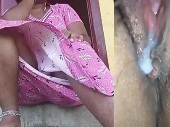 Hot Indian Stepmom Caught Red-handed: Stepson Licks Her Wet Pussy While She Seduces Him with Seductive Cunniling