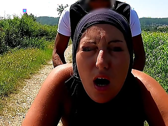 Muslim honey prays be required of instructions in an obstacle car, noisome overhead camera!