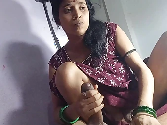 Desi aunty Rinki Bhabhi inhale-jobs my unending wood with an increment of theninserts rolling in money in the brush cock-squeezing Indian vulva
