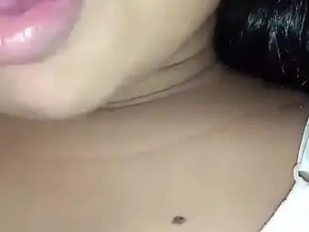 Steamy Swain frigs herself to vociferation in super-hot xxx pinch