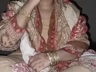 Watch Hira Rump get the brush ghar aagai Choodwane with regard to this hot Pakistani video