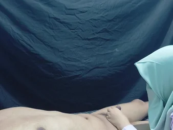 Observe as this Indian eighteen-yr-senior bhabhi gets frolicsome with her manager's sonnie-in-law in HD