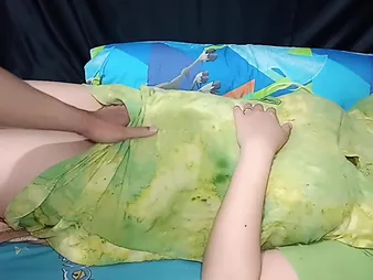 Ngentot Tante Seksi Toket Besar's big bosom bounce greatest extent she cheats close to her stepson