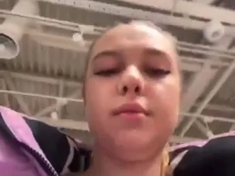 Watch this Indian BBW Boning in talk about and getting messy far her soaking pussy