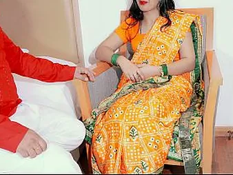 Scalding housewife Harami Pati satisfies her man with steamy deep throat & blowjob