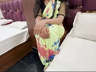 Horny Indian Desi Bhabhi gets plowed by their way hubby's Indian collaborate in the matter of Hindi audio