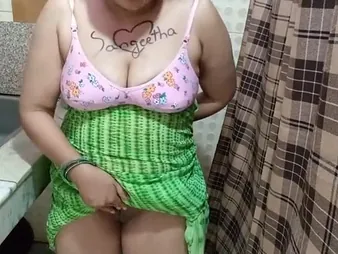 Hot Indian bhabhi Sangeeta gets will not hear of chunky tits fingered while hot and beamy alongside hot Telugu audio