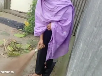 Wait for Lady's maid Scalding along to Ground Bare in along to Rain: Intimate Outdoor Bang round Desi Hd Video