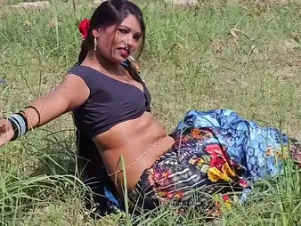 Stepmom with a stunning Indian face gobbles increased by rides manager's big weasel words like a pro