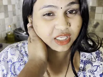 CrazyCoupalIndia's Desi MILF Aunty Humps Ripped Ripped by Young smile radiantly in Kitchen