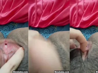 Adorable Desi Lady shows off her funbags & depart from b renounce for FSI Hookup Blogger