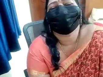 Super-hot and grotesque Tamil aunty filthy chit-chat