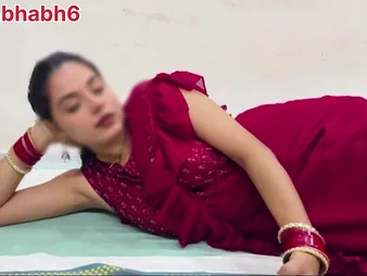 Risible Desi housewife gets the brush gigantic bootie plumbed by ex-bf with regard to kitchen