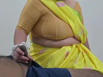 Desi damsel Safiya spunks her customer with a red-hot dish out job and blindfold melons