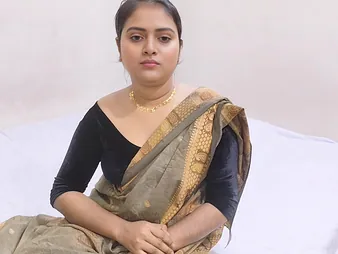 Desi stepmom with broad more the beam gut gets drilled by will not hear of hubby's Indian stepbro-in-law